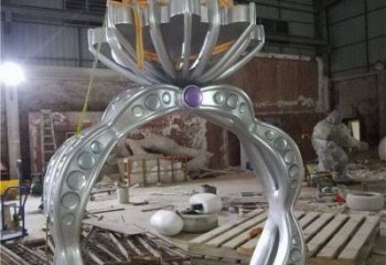 不銹鋼鉆戒雕塑制造，白鋼構(gòu)件，鉆戒雕塑提供