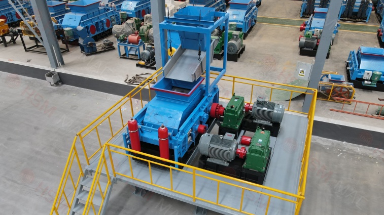 華盛銘1010對(duì)輥破碎機(jī)在鐵礦石尾料處理中的應(yīng)用